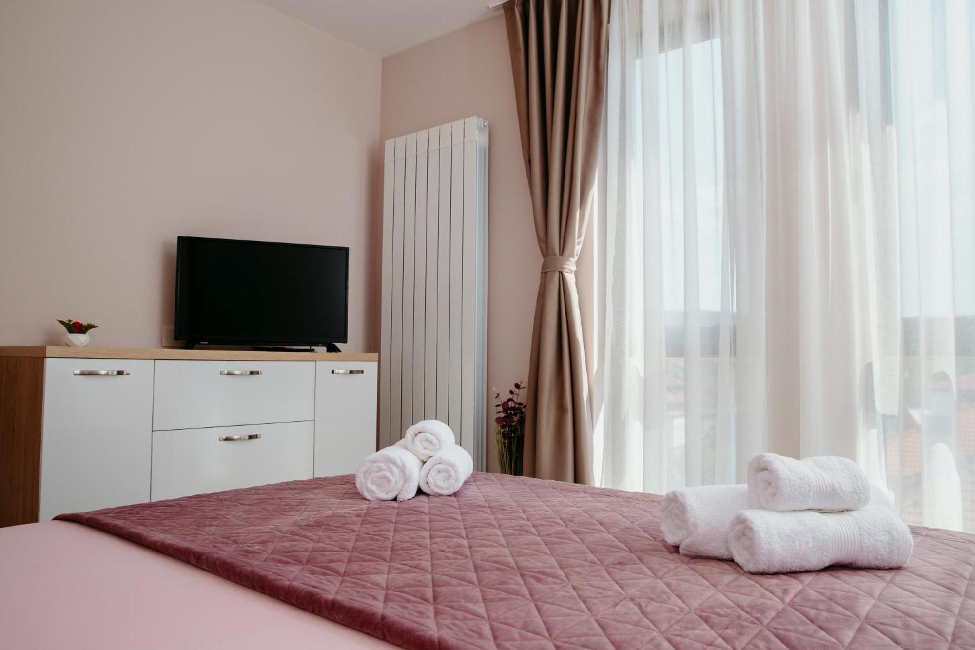 Rose Valley Apartment Kazanlak Kültér fotó