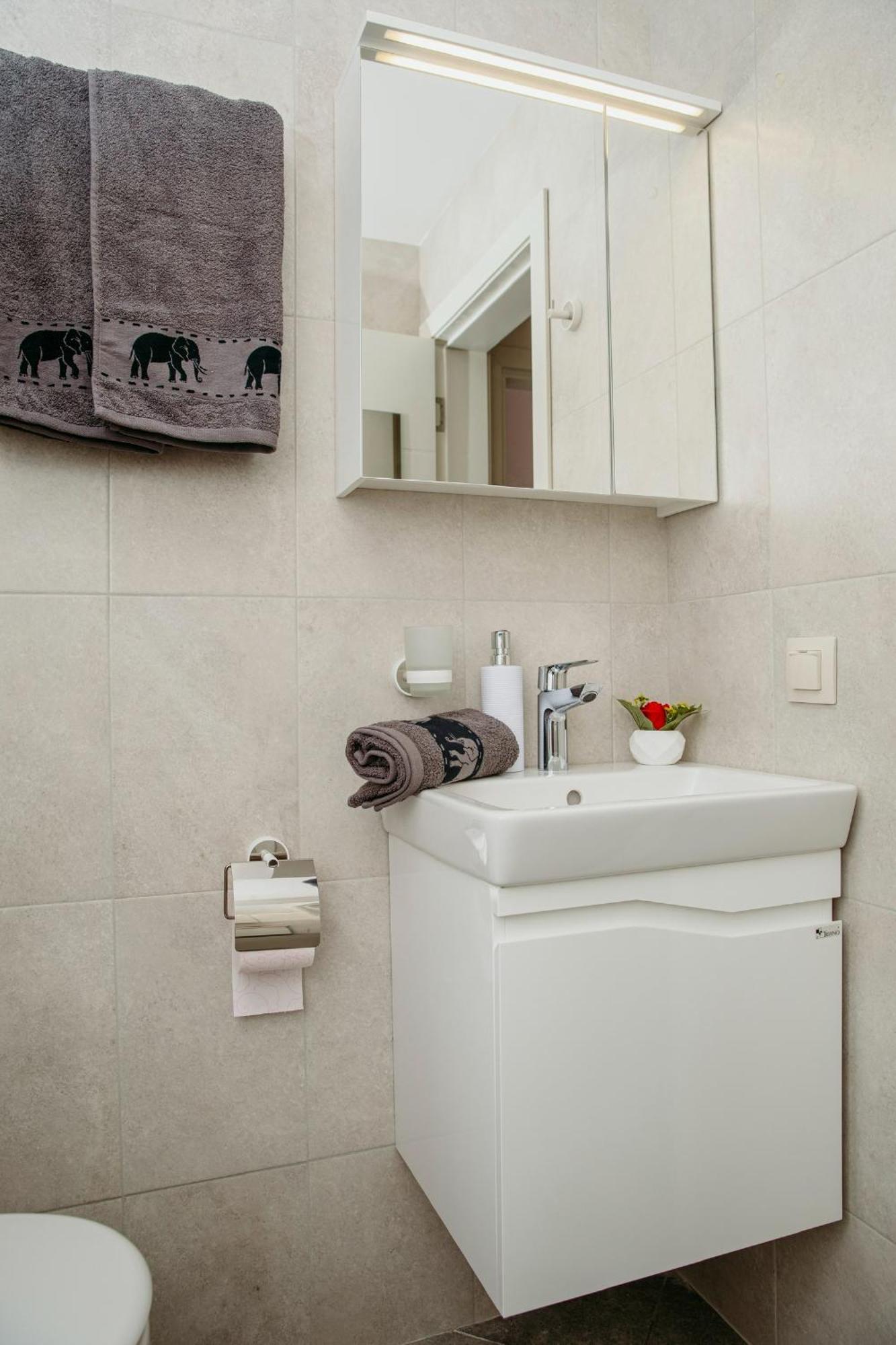 Rose Valley Apartment Kazanlak Kültér fotó